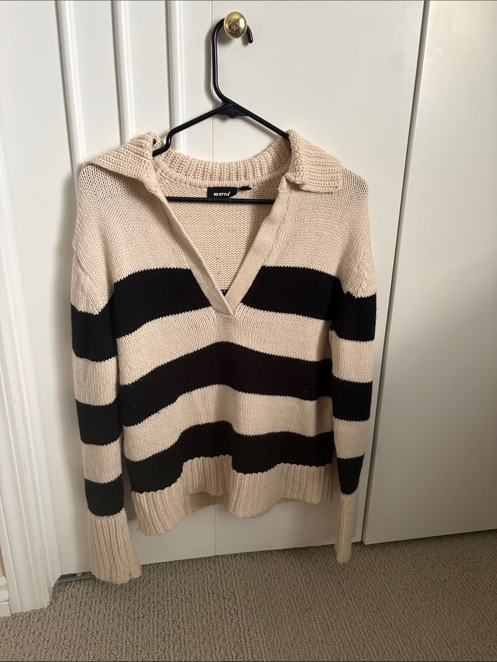 RD Style Cream and Black Striped V-Neck Collared Sweater